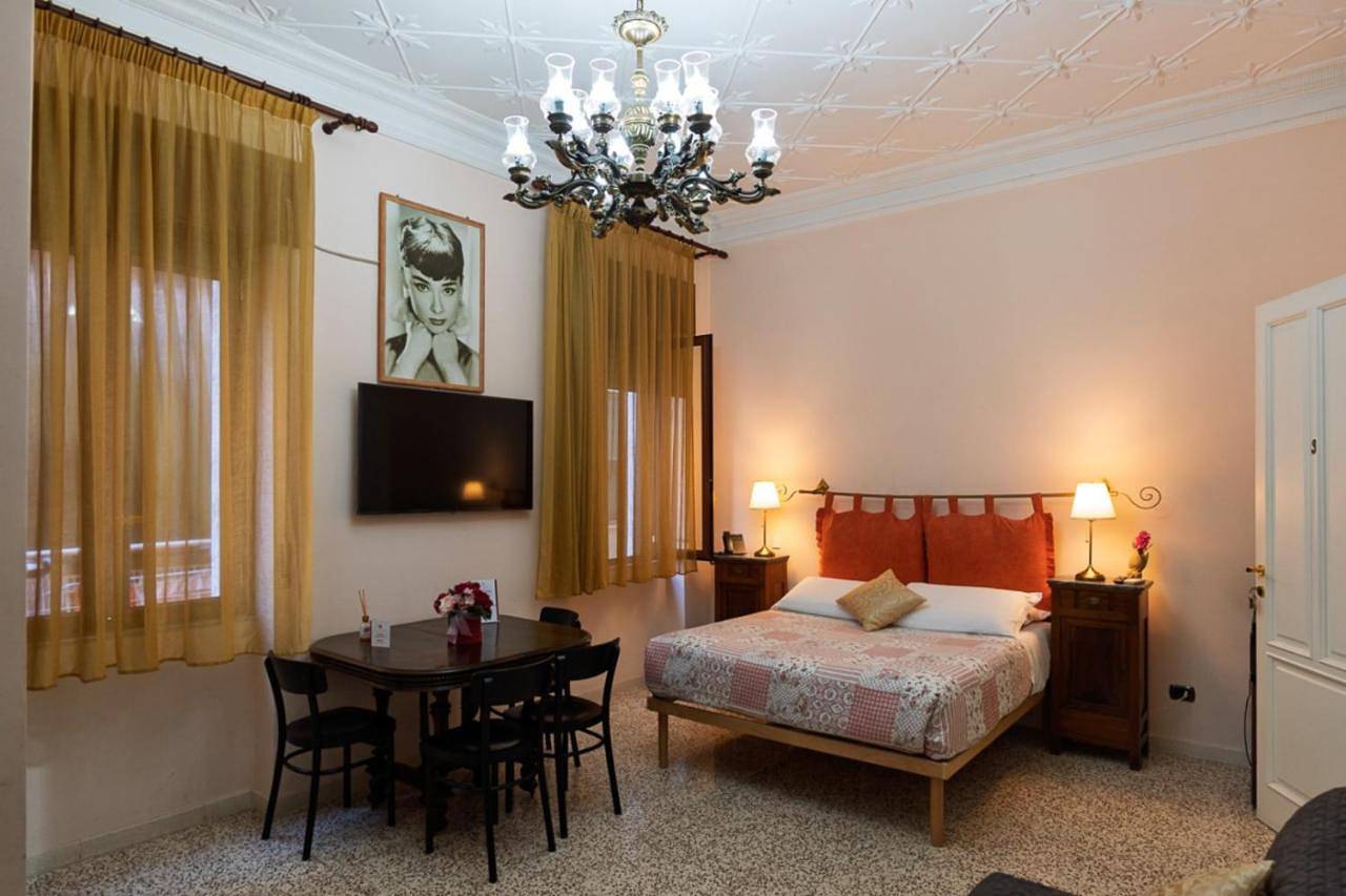 Vittoria Guest House Battipaglia in Battipaglia, Provincia di Salerno