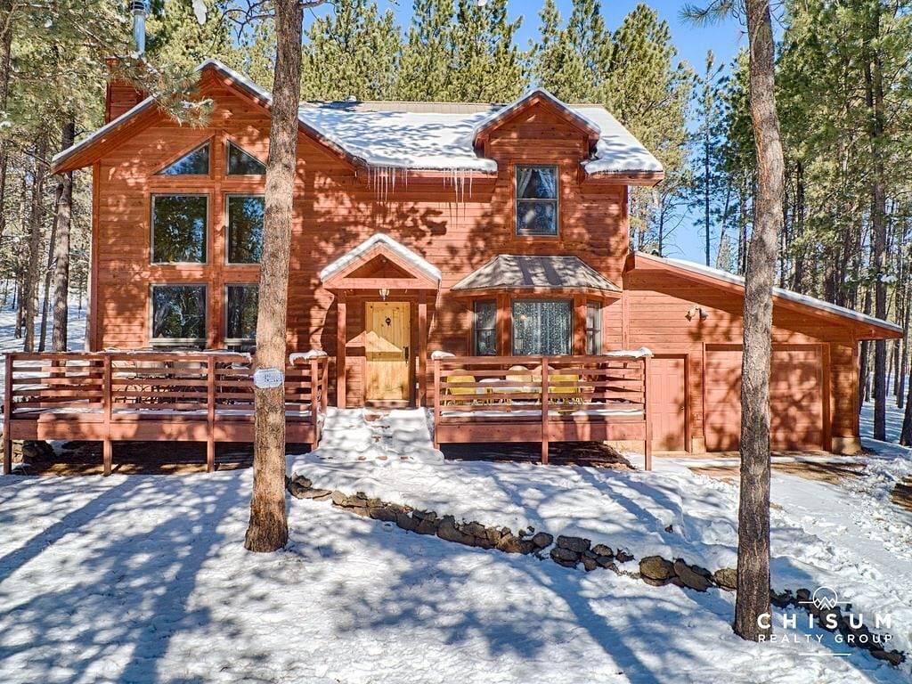 Great house two miles to the ski lift and closer yet to the golf course. in Angel Fire, Colfax County