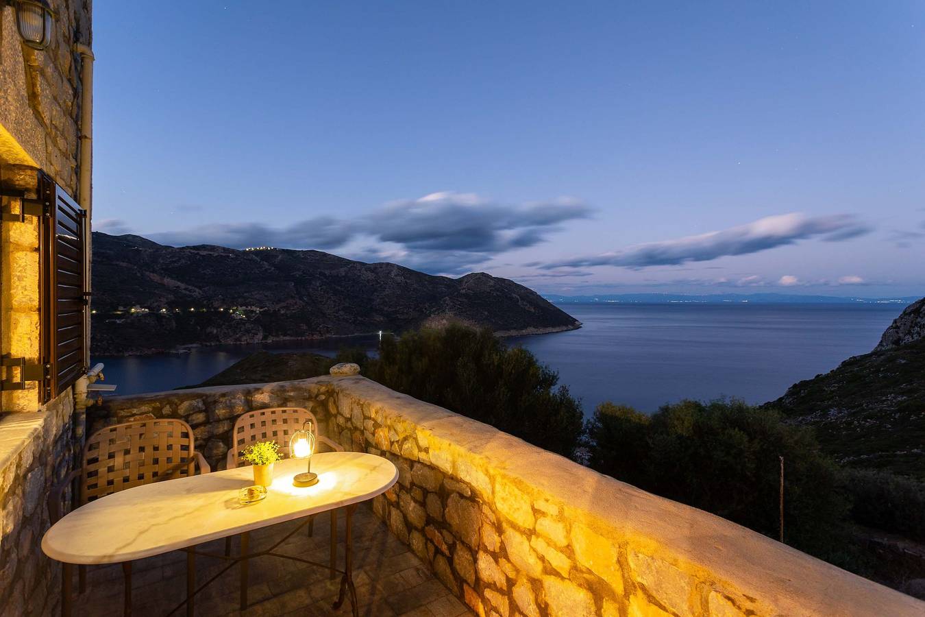 Villa für 4 Personen mit Balkon/Terrasse in Paliros, Peloponnes