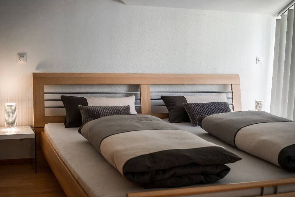 Geheel appartement, Luxuriöse Ferienwohnung mit Badewanne und Balkon in Breitenberg, Oost-Beieren