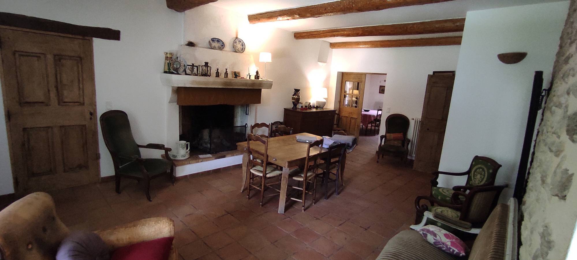 Villa 'Le Mas' avec vue sur la montagne, piscine privée et Wi-Fi in Entrechaux, Parc naturel régional du Mont-Ventoux