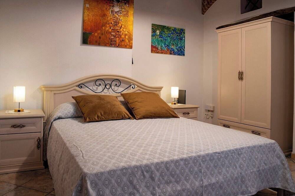 Borgo Santa Chiara Heritage Home in Oristano, Campidano