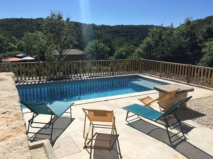 Gîte pour 11 personnes, avec jardin ainsi que vue et piscine à Saint-Pierre-Toirac