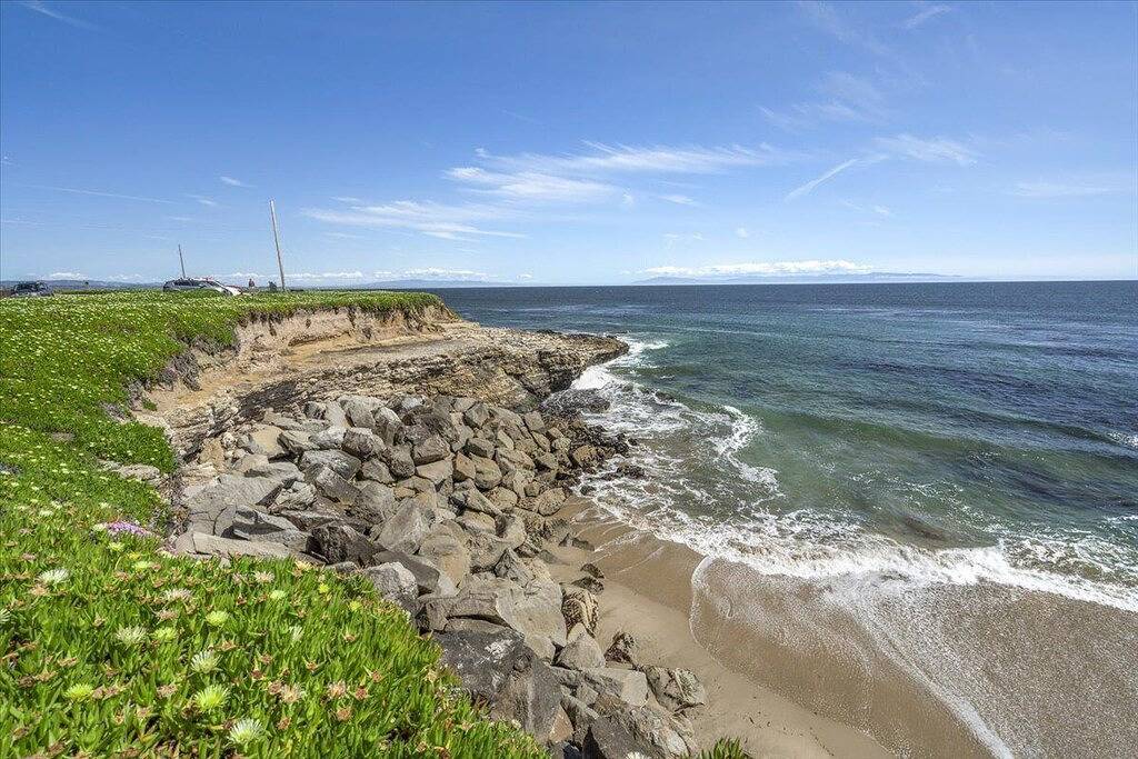 Westseite Santa Cruz Absolute Ocean Front Einfamilienhaus Sommer Verfügbarkeit in Santa Cruz, Santa Cruz County