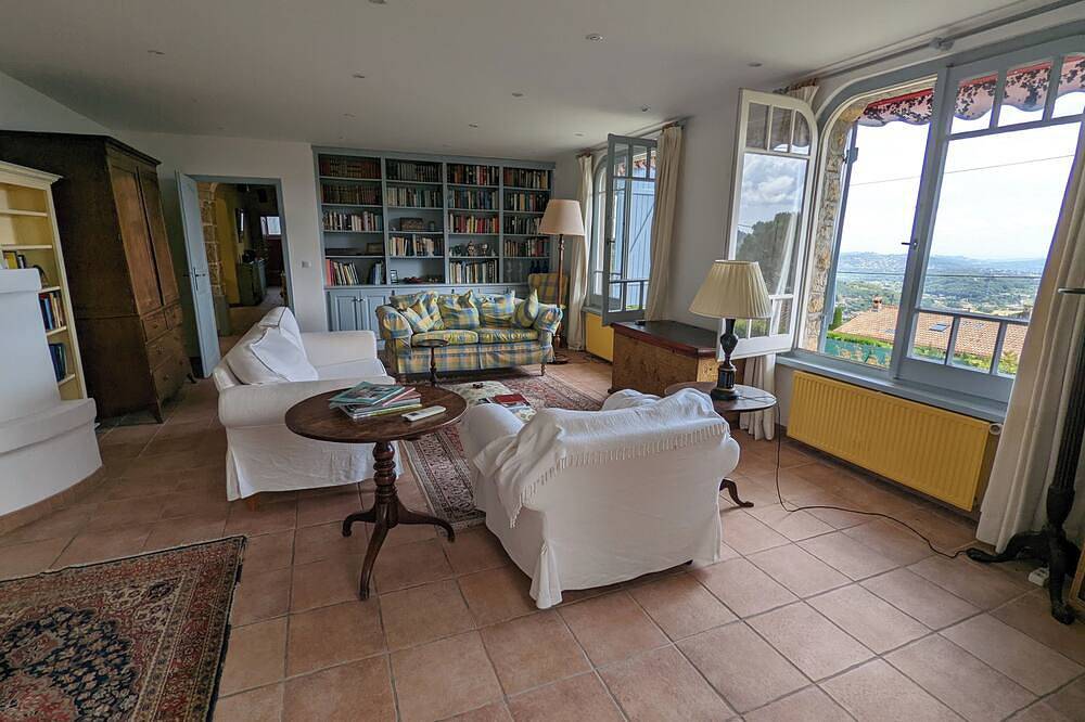 Beautiful 4 bed villa, stunning panoramic views, fully-equipped pool house. in Grasse, Côte méditerranéenne (France)