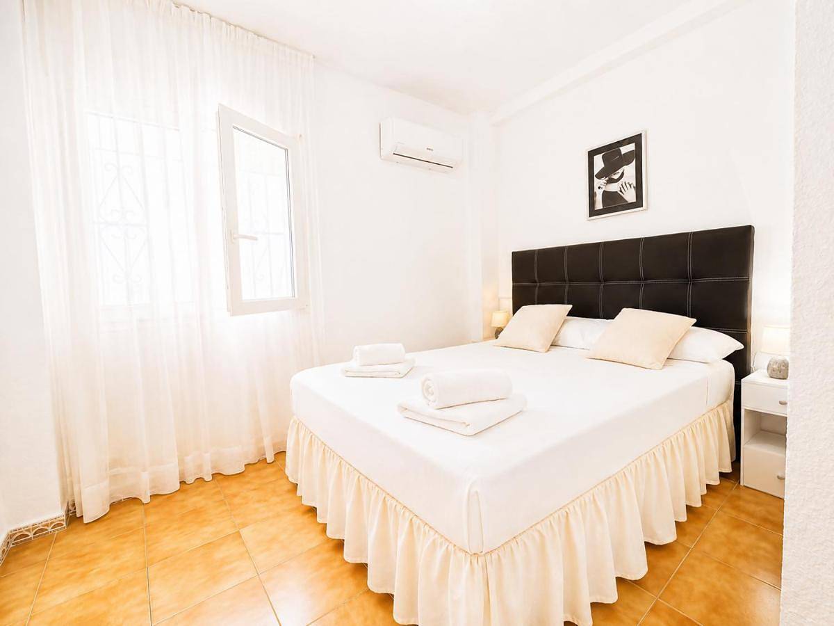 Ganze Wohnung, Two-Bedroom Apartment in Playa de La Mata (Torrevieja), Torrevieja