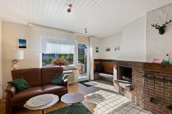 Ganze Wohnung, Ferienwohnung 'Am Hügel' mit Bergblick, privater Terrasse und Wi-Fi in Bad Fredeburg, Schmallenberg