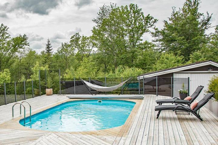 Villa für 6 Personen, mit Garten und Ausblick sowie Pool, mit Haustier in Schweden