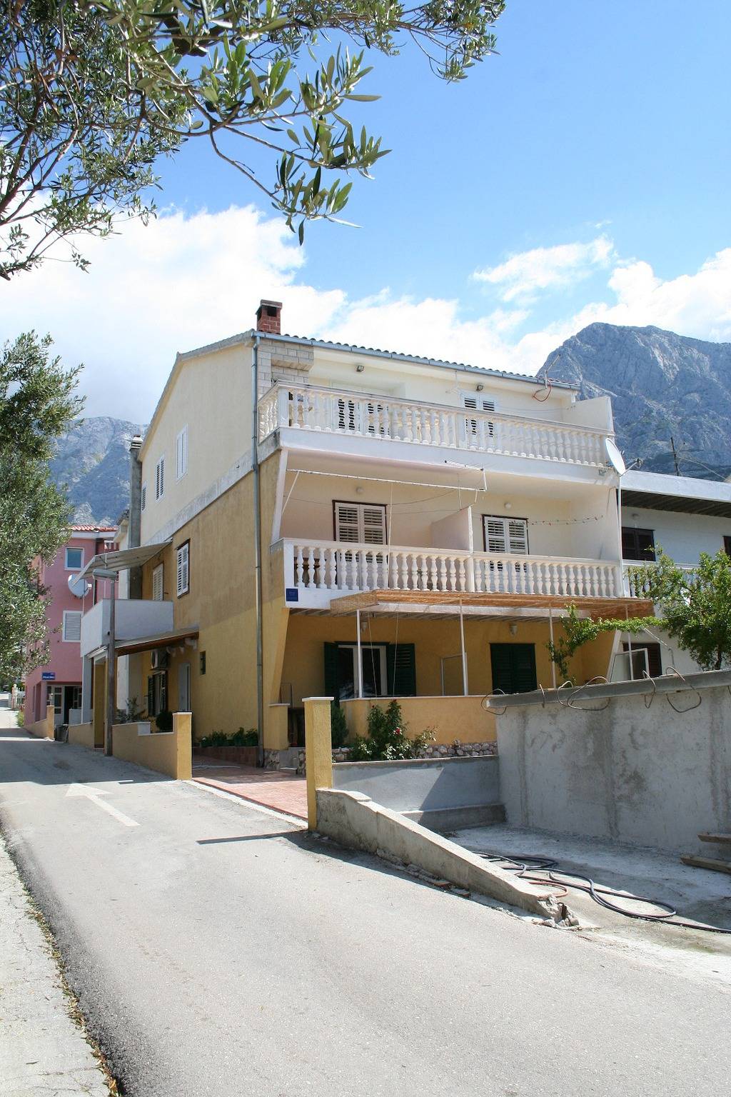 Hel leilighet, Studio flat near beach Promajna, Makarska As-2674-a in Promajna, Makarska Riviera