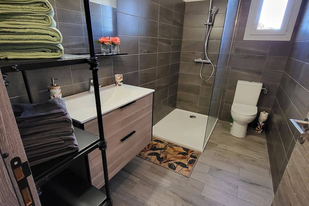 Appartement entier, Superbe appartement T3 neuf à 200 mètres de la plage. in Talasani, Arrondissement de Corte