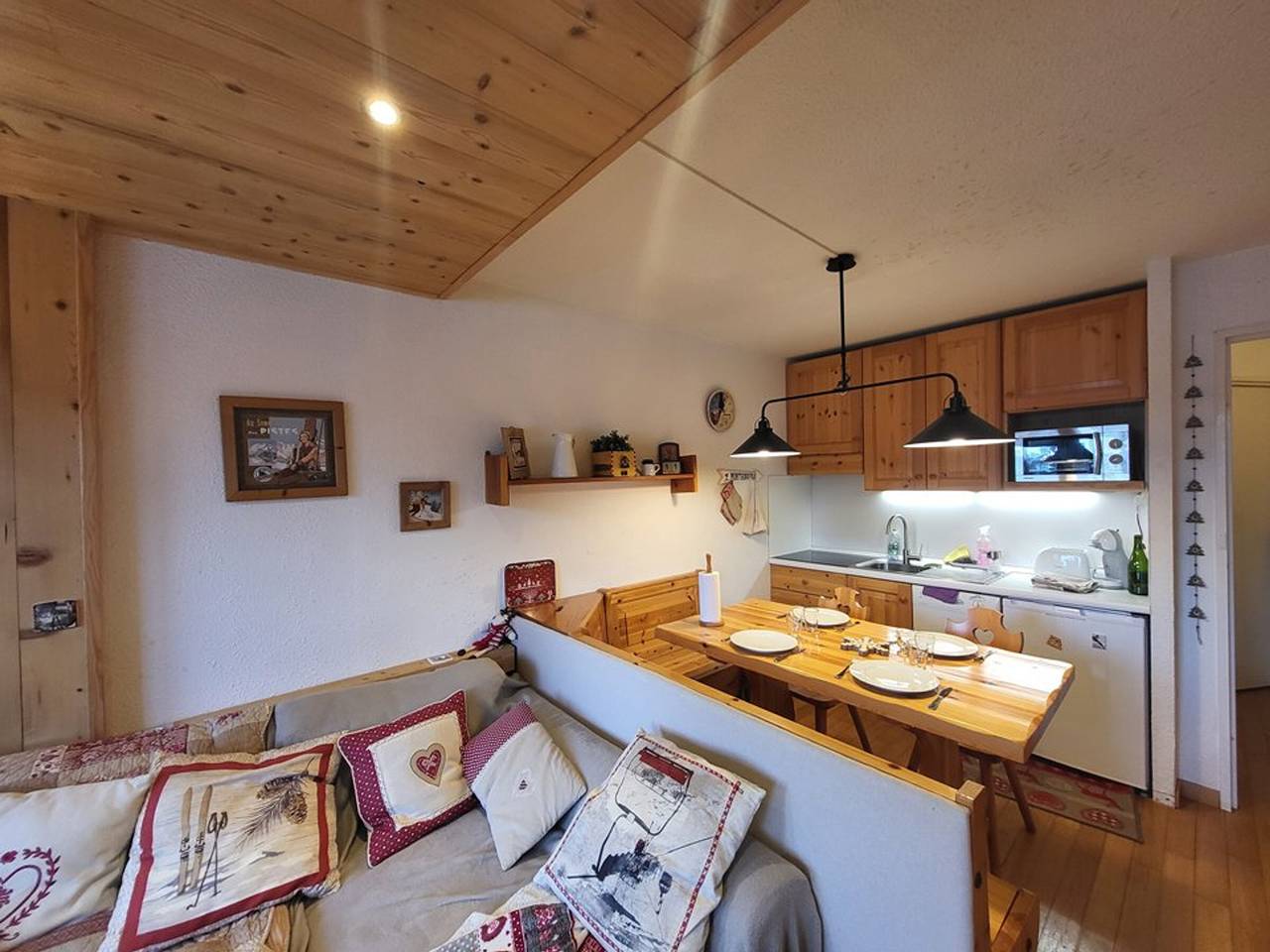 Apartamento entero, Acogedor apartamento familiar con balcón, vistas y parking in Montgenèvre, Briançon region