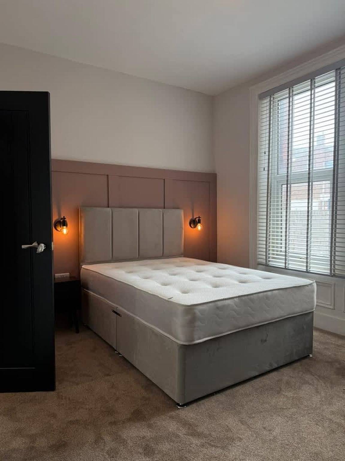 Luxury 9Bed 9Ensuite Contractors Free Parking in Sunderland