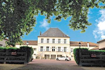 Hôtel pour 4 personnes, avec jardin à Roullet-Saint-Estèphe