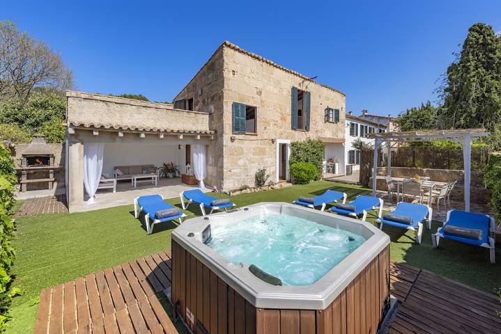 Villa für 6 Personen, mit Terrasse und Whirlpool sowie Garten in Serra de Tramuntana - 4