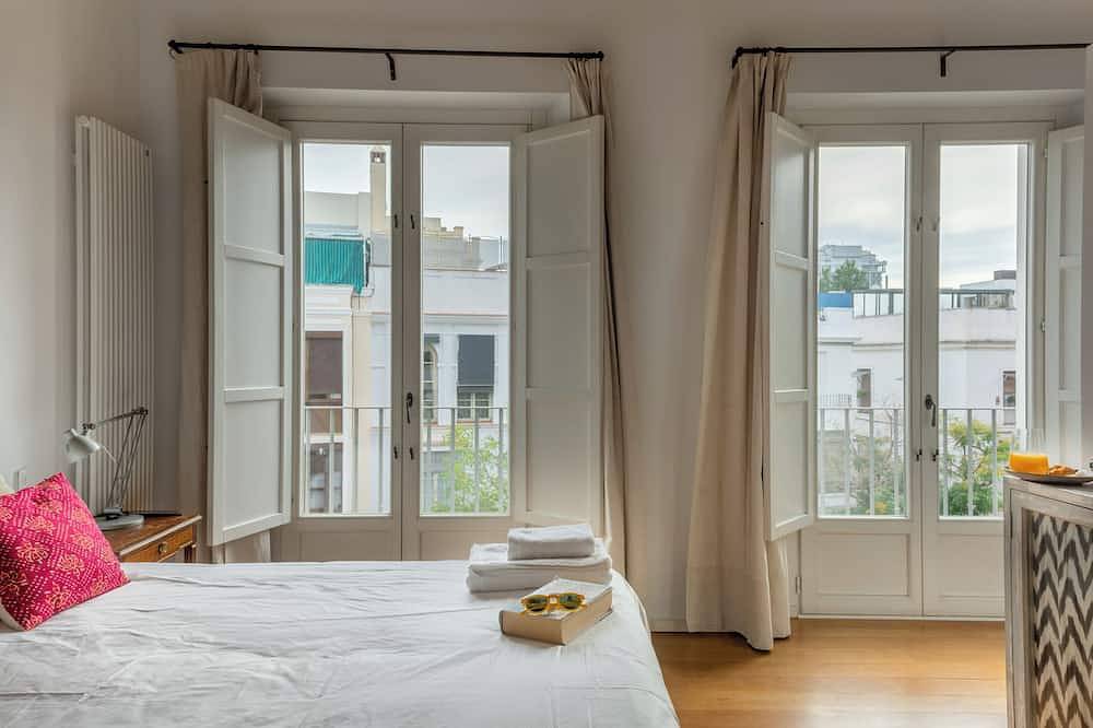 Boutique House San Bernardo, with jacuzzi and parking | Ideal house for families in Nervión, Sevilla