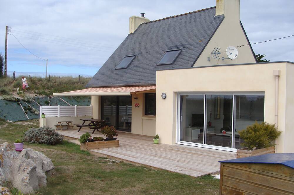 Maison de vacances face à la mer Kerlouan Nord Finistère 8 personnes 4 Couchages in Kerlouan, Région de Brest