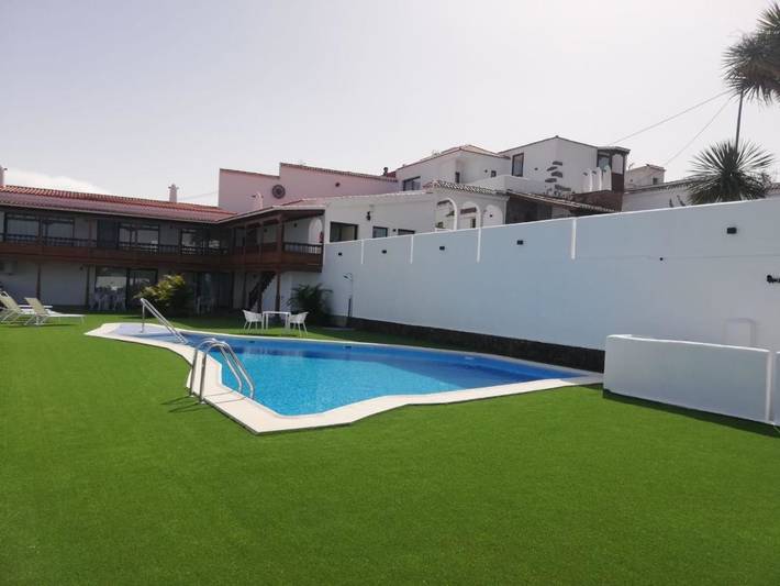 Albergue para 2 personas, con Balcón y Terraza además de Jardín y Piscina en Santa Cruz de Tenerife - 2