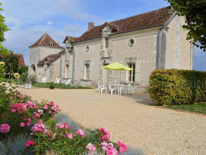 Location de vacances pour 8 personnes, avec terrasse et jardin à Parçay-sur-Vienne