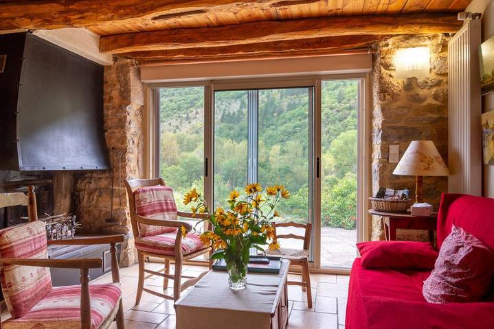 Gîte pour 4 personnes, avec jardin à Quézac - 3