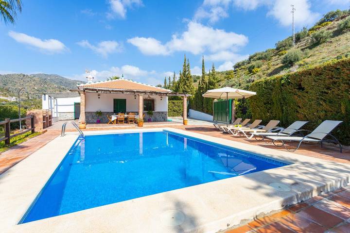 Ferienhaus für 6 Personen, mit Balkon und Pool in Torrox - 2