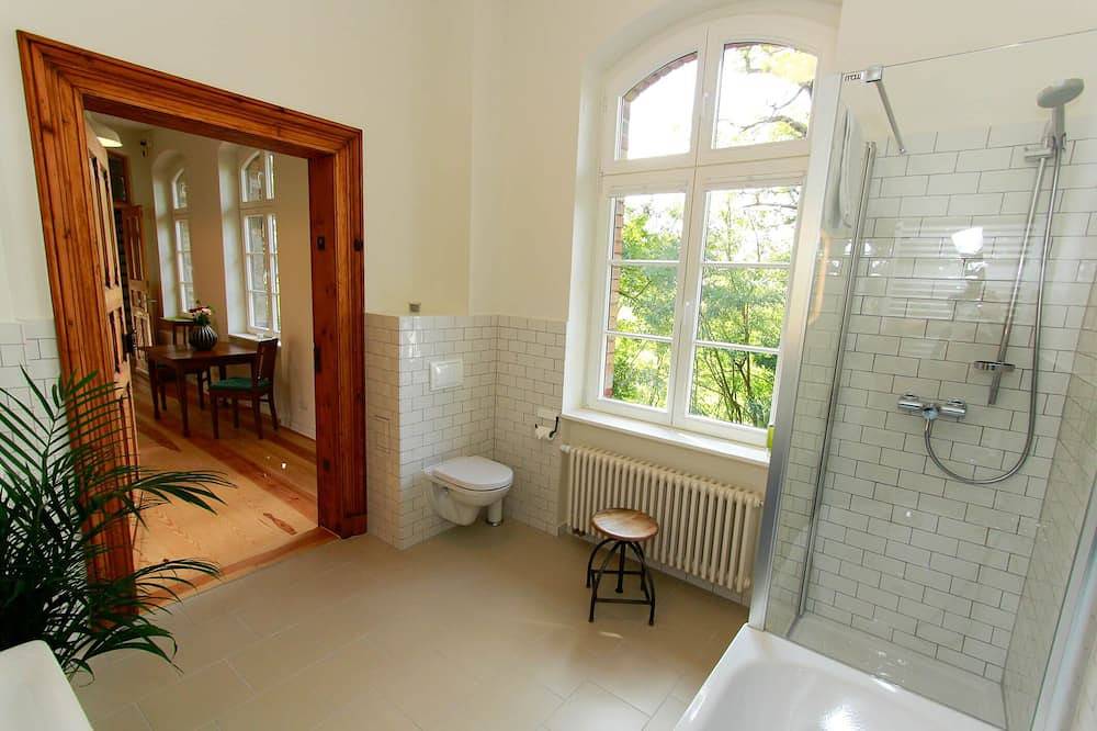 Ganze Wohnung, Ferienwohnung Sperenberg - 2 Zimmer Apartment im ersten Obergeschoss in Jüterbog, Teltow-Fläming