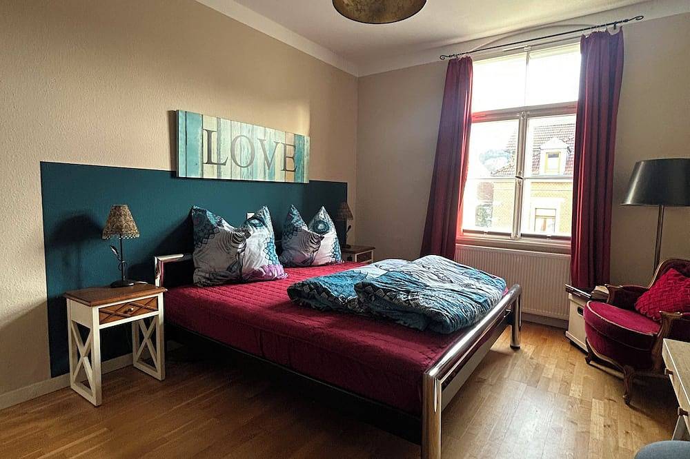 Entire apartment, Aab Apartment 80sqm with 2 bedrooms, self-check-in with wifi, free parking lot in Bad Kissingen, Rhön-Bayern