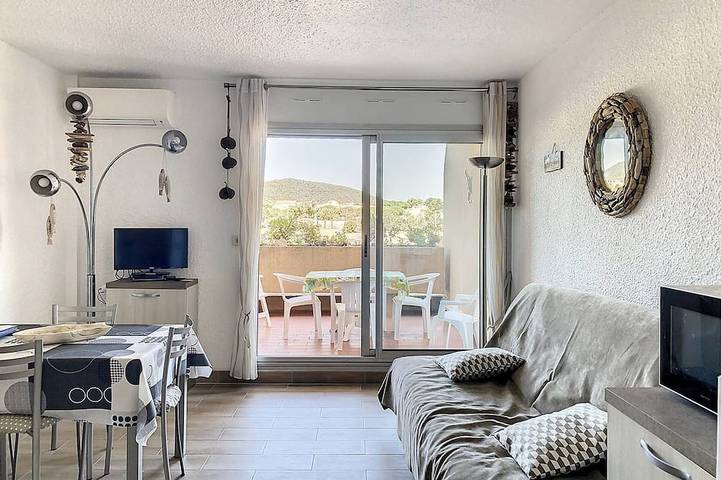 Gîte pour 4 personnes, avec terrasse et piscine dans Port de Bormes les Mimosas - 4