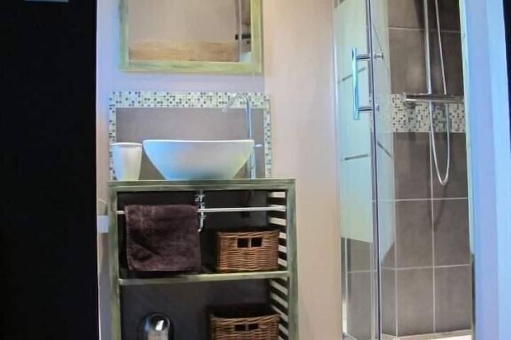 Gîte pour 2 personnes, avec jardin et terrasse en Indre-et-Loire - 3