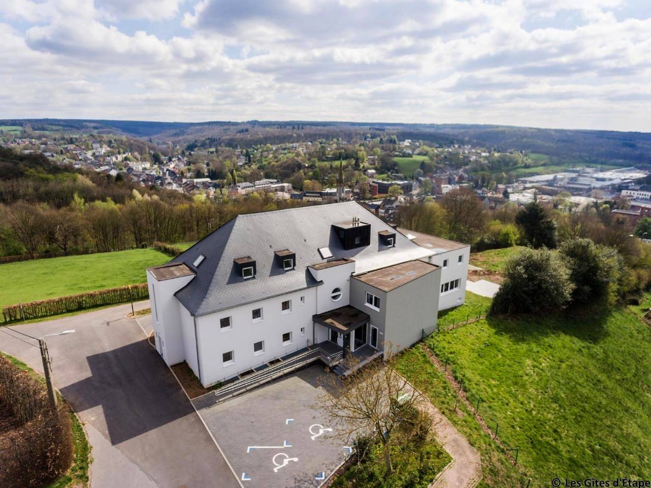 Single Room with Bathroom in Eupen, Hautes Fagnes