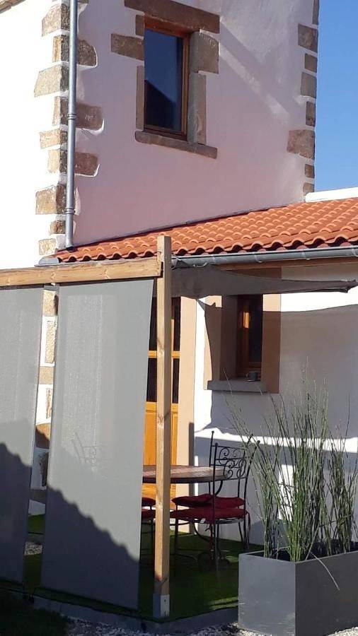 One-Bedroom House in Vic-le-Comte, Parc Naturel Régional Livradois-Forez