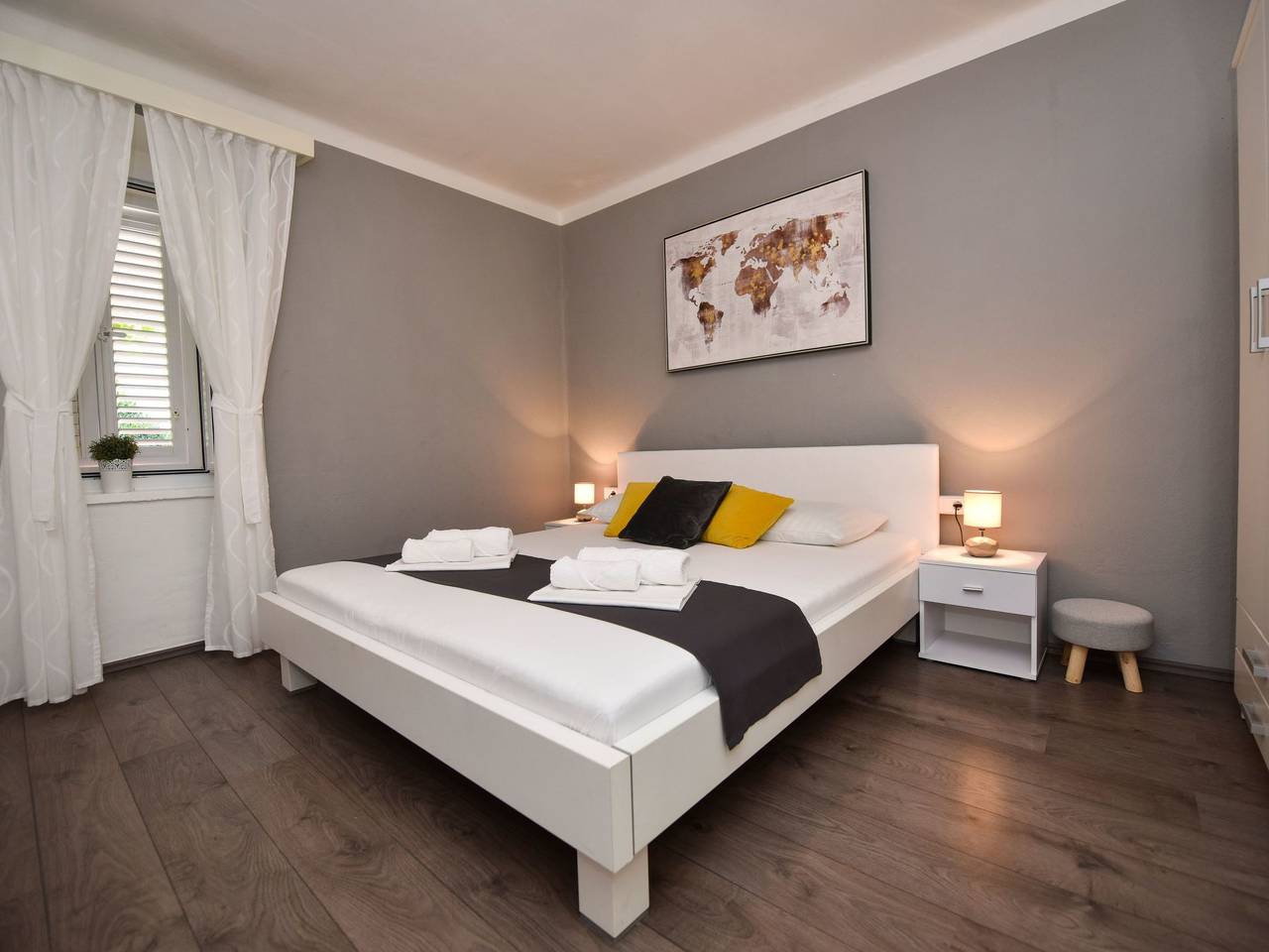 Klarisa in Novalja, Pag