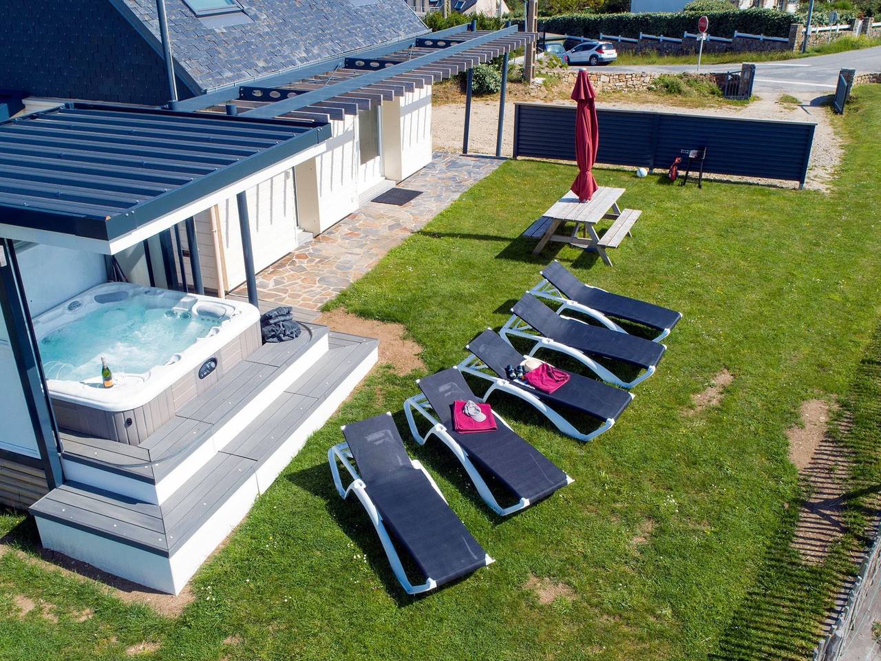 Charmantes Haus mit privatem Jacuzzi in der Bretagne in Plougonvelin, Brest region