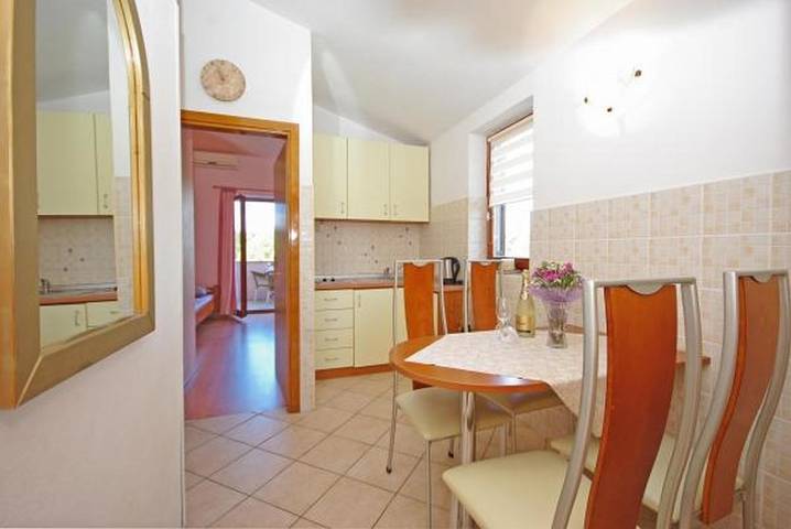 Ferienwohnung für 4 Personen, mit Balkon in Petrcane - 4
