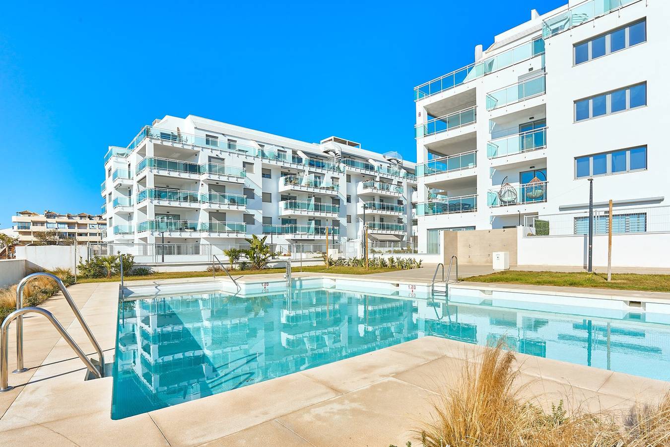 Ganze Wohnung, Ferienwohnung 'Db01 Duna Beach Casa Zen' mit Gemeinschaftspool, Wi-Fi und Klimaanlage in Torrox Costa, Torrox