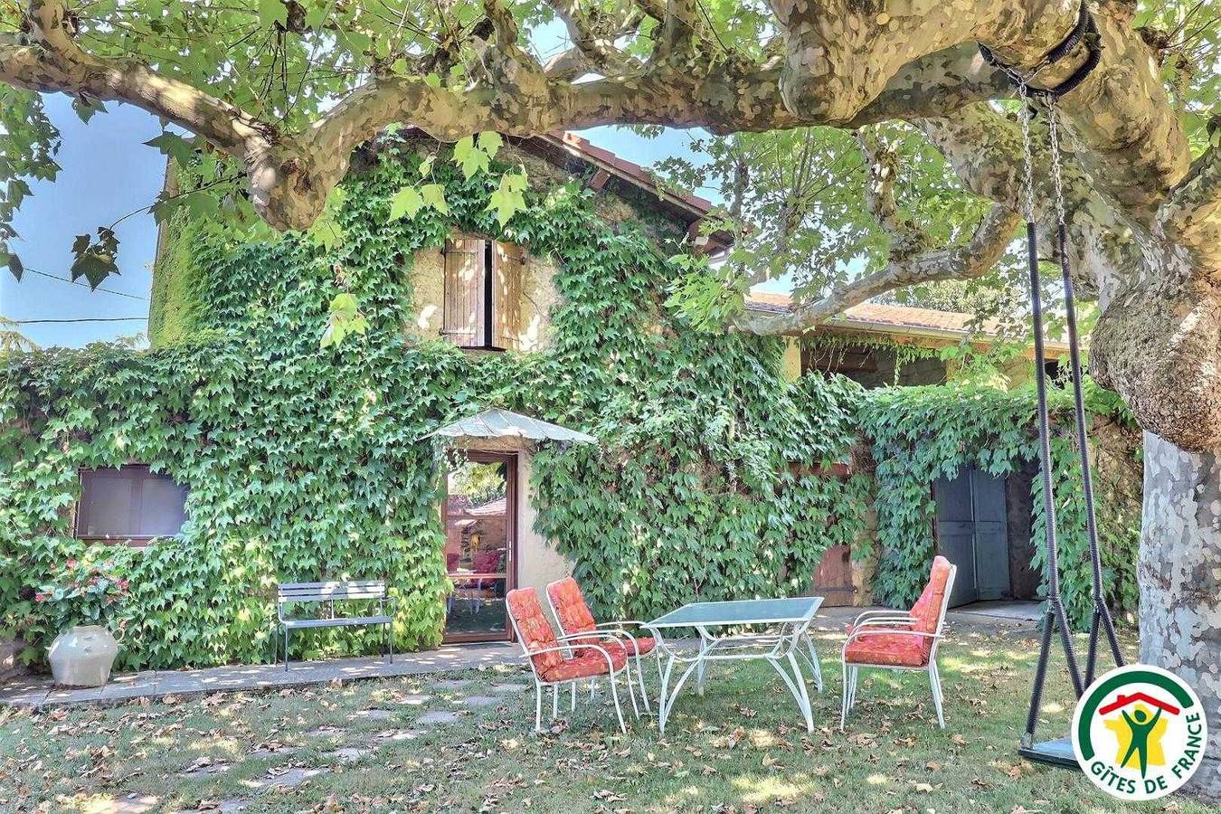 Mistral 2 in Charmes-sur-l'Herbasse, Región de Valence