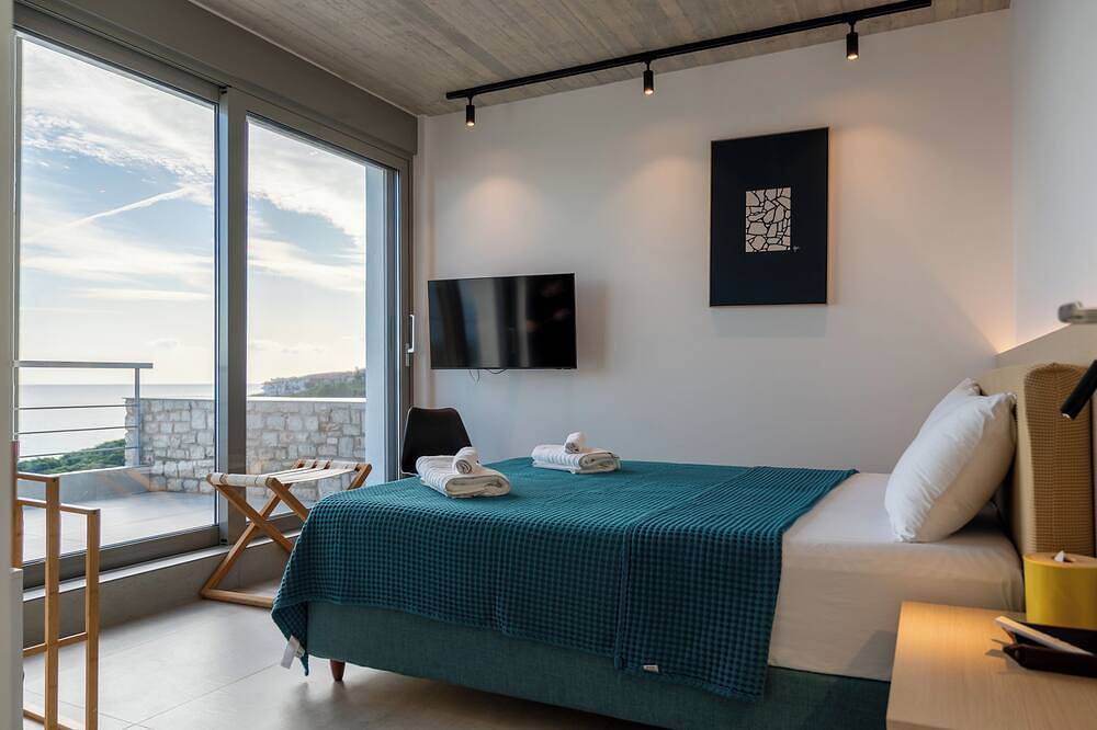 Villa Rosemary,luxury beachfront villa with private pool in Xiropigado, Kynouria