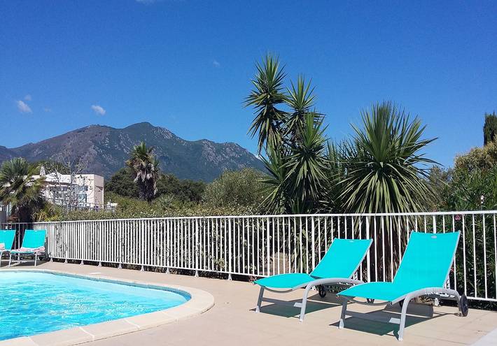 Location de vacances pour 5 personnes, avec Terrasse ainsi que Jardin et Piscine à Cervione