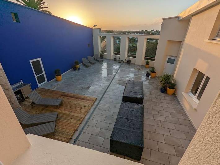 Location de vacances pour 15 personnes, avec Jacuzzi ainsi que Terrasse et Vue dans Office De Tourisme De Brignogan Plages