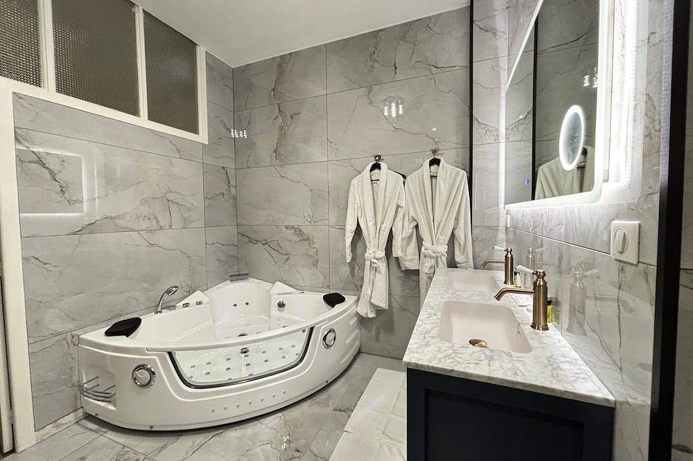 Ganze Wohnung, Apartment 1. Attractive apartment (t2 of 60m2) on air-conditioned ground floor with terrace. in Limoges, Limoges und Umgebung