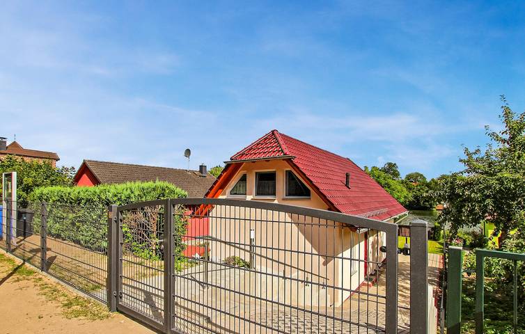 Ferienhaus für 5 Personen, mit Terrasse und Seeblick sowie Garten in Uckermark - 3