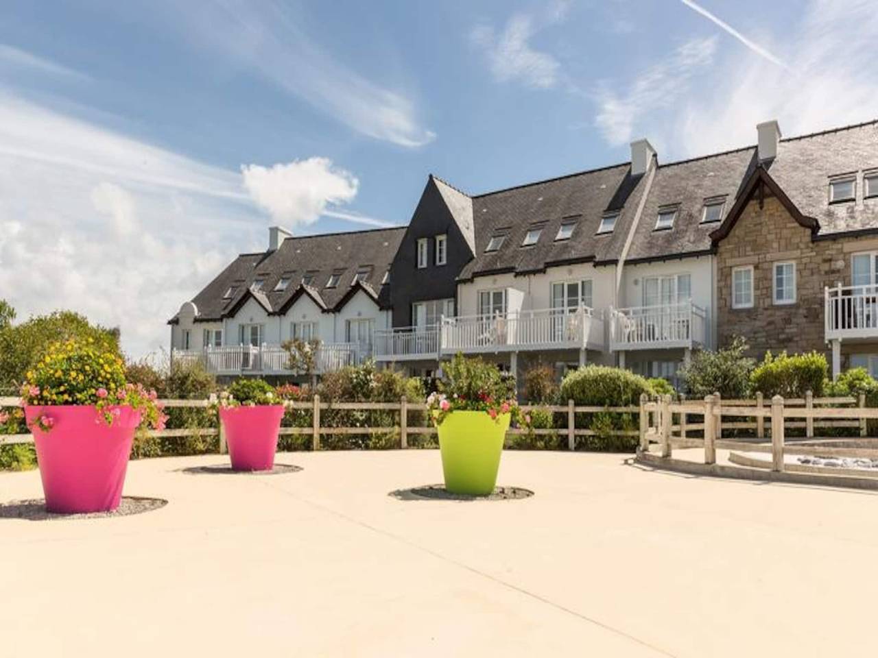 Entire apartment, 3-room apartment for 6 people - Selection - view of the Port in Arzon, Côte des Mégalithes