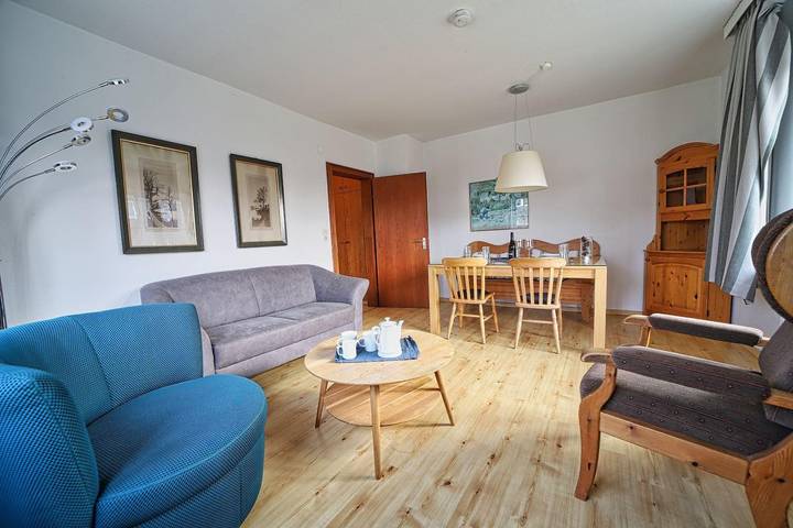 Ferienwohnung für 4 Personen, mit Garten in Süddorf - 2