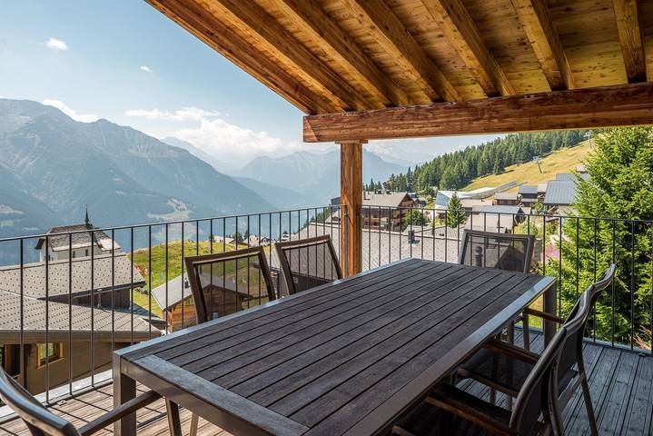 Hütte für 8 Personen, mit Balkon in Bettmeralp - 2