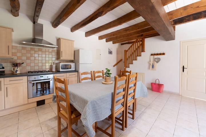 Cottage 'Domaine De Lestroué - Île D'arz' with Shared Pool, Private Terrace and Wi-Fi in La Vraie-Croix, Vannes region
