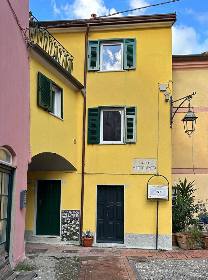 Casa vacanza per 5 persone, con Balcone e Terrazza nonché Panorama a Montemarcello