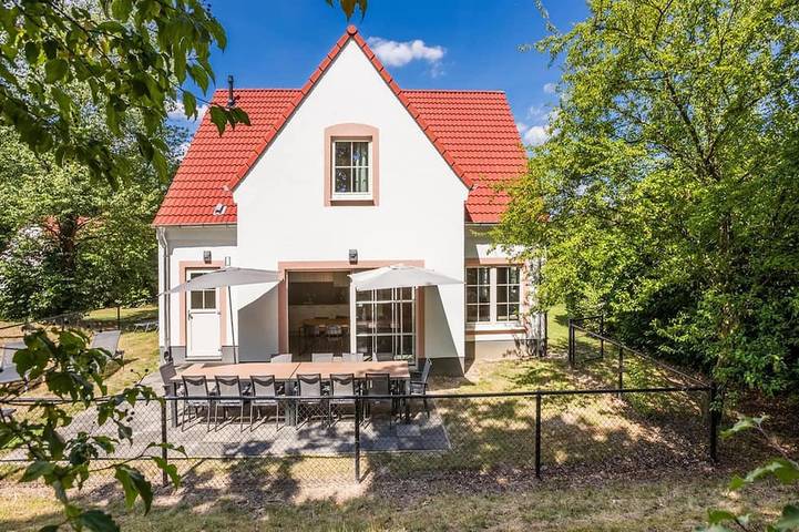 Ferienhaus für 14 Personen, mit Terrasse und Garten sowie Sauna in Bad Bentheim