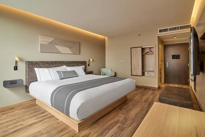 Hotel para 4 personas, con piscina y jardín - 1