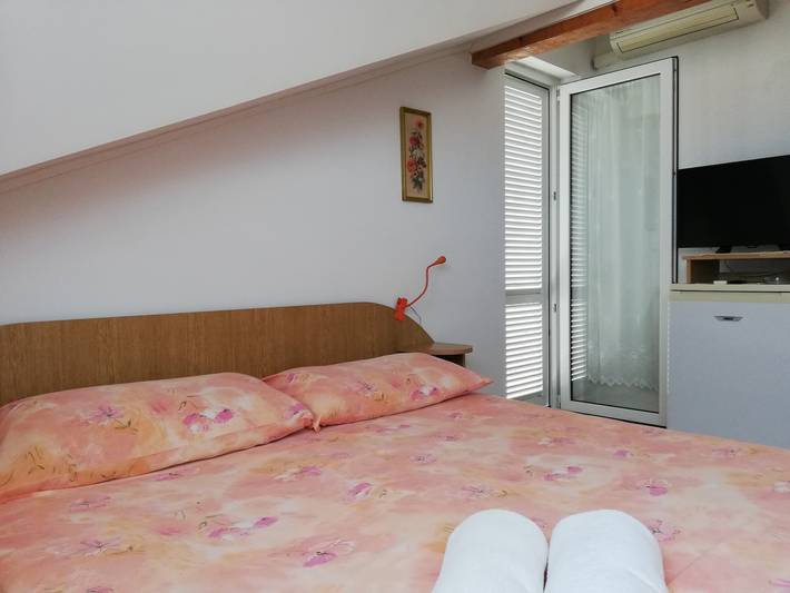 Ferienwohnung für 2 Personen, mit Balkon/Terrasse in Njivice