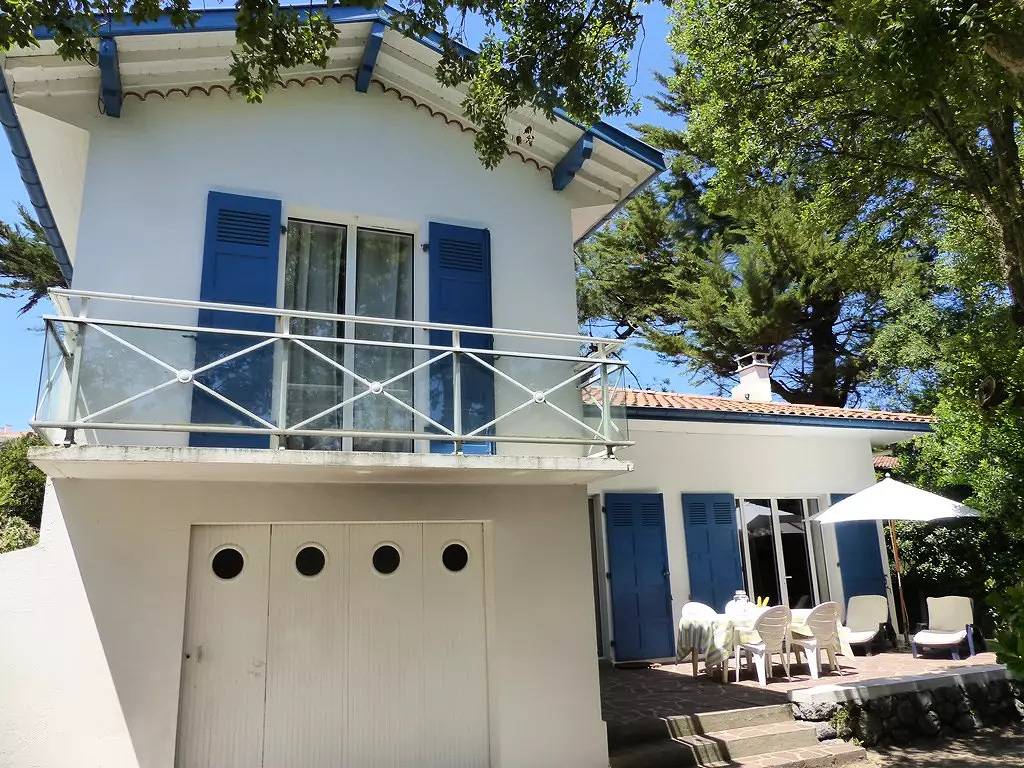 Villa Haristeguia  entre lac et océan pour 8 personnes- Wifi gratuit in Hossegor, Côte d’Argent