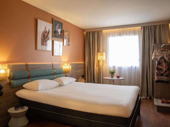 Hôtel pour 2 personnes, avec terrasse et piscine, animaux acceptés